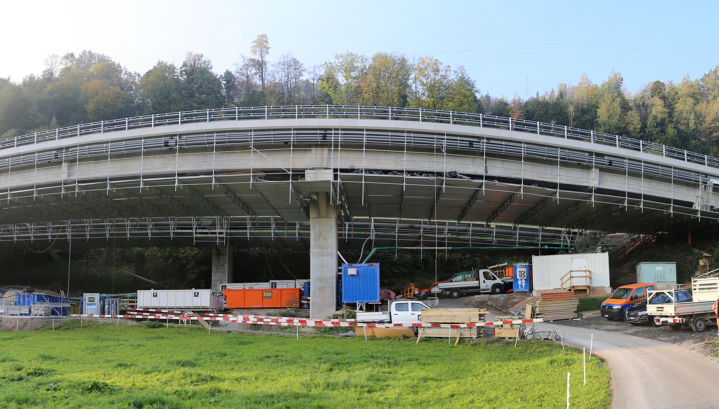Statische Verstärkung von Brücken-Längsträger
