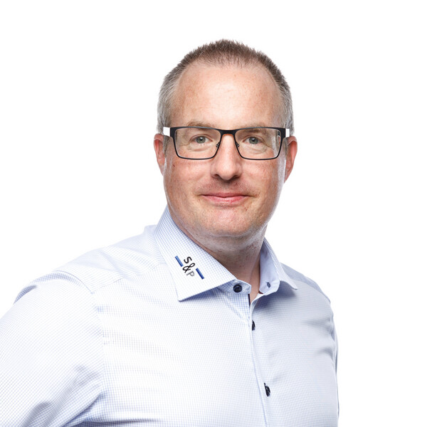 ivo_rickenbacher_1080x1080px.jpg