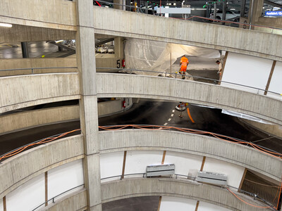 Die Spindelauffahrt verbindet alle Parkebenen im P3. Bild: S&P