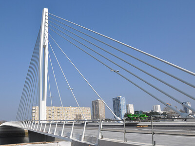Application pour ancrages dans la construction de ponts
